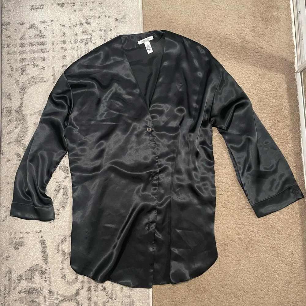 Calvin Klein 🖤🖤 Vintage black satin blouse NWOT - Picture 2 of 6